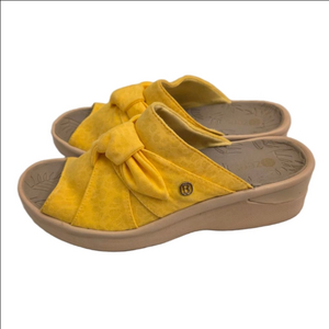Bzees Yellow Fabric Wedge sandal size 9 (39)